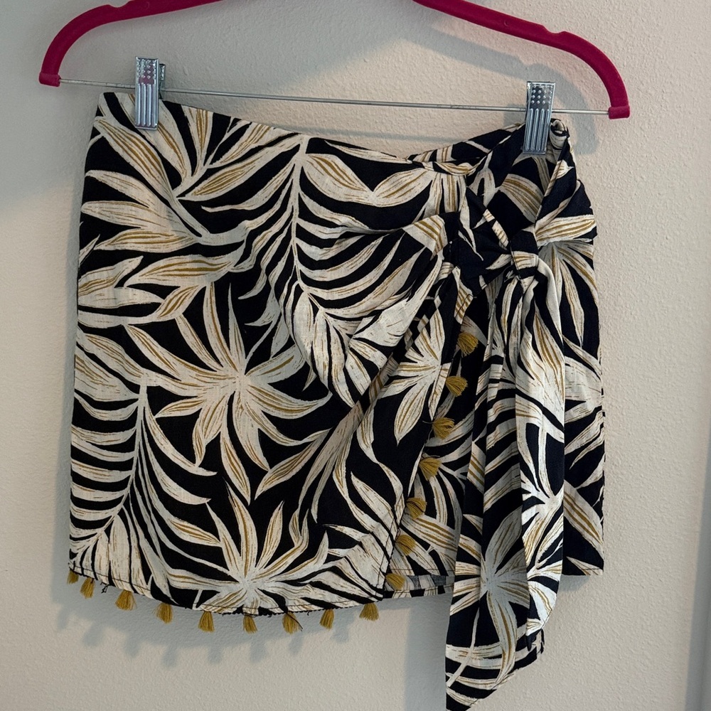 Zara Black and Gold Leaf Print Skirt